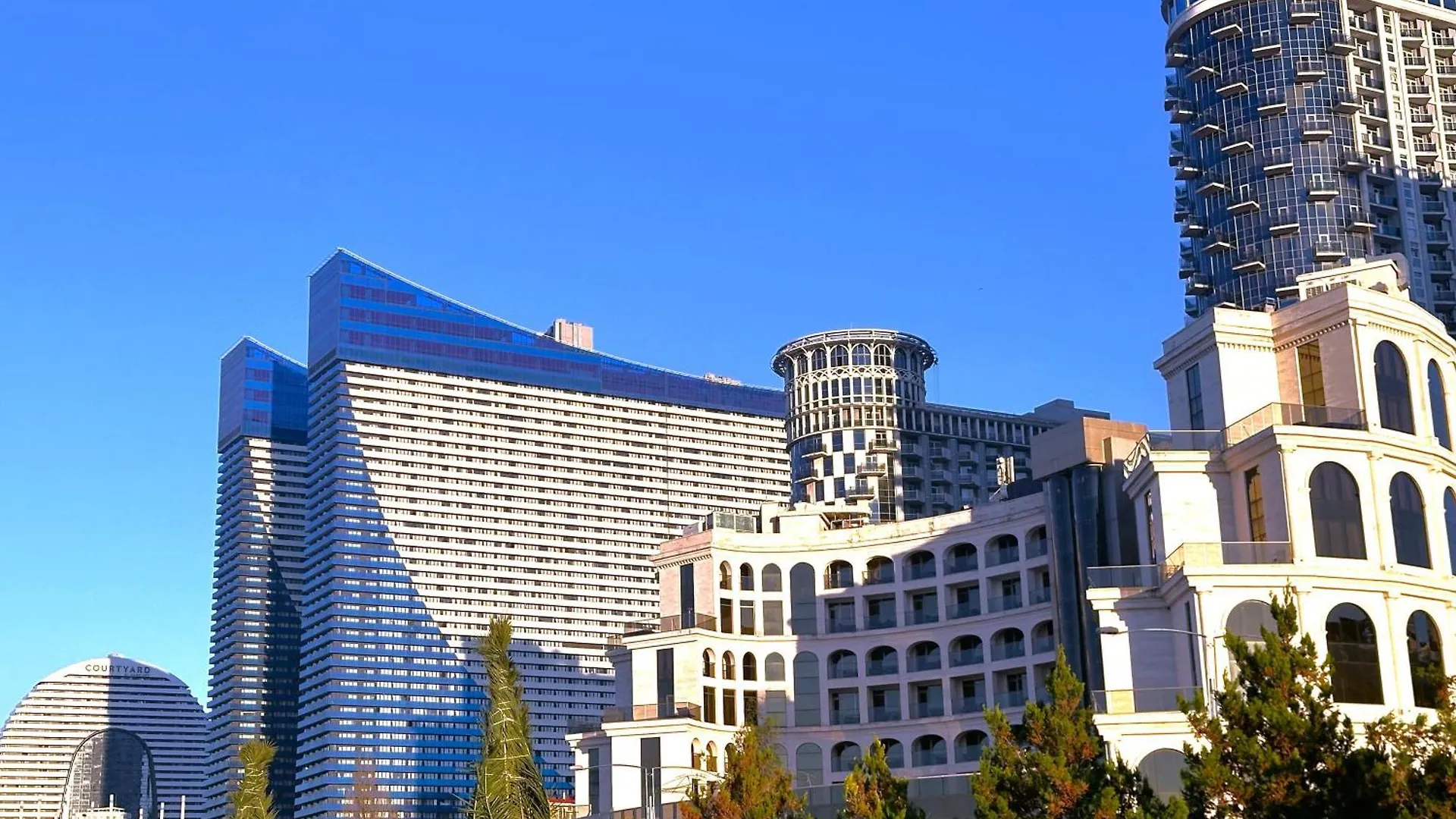 Orbi City Apartments Sea View Батуми
